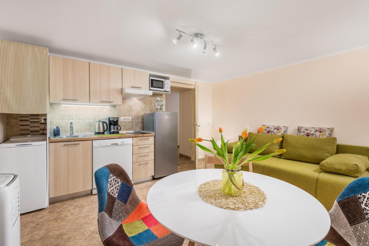 Carolina Apartment